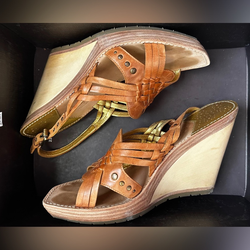Cole Haan Livia Air Wedge Natural